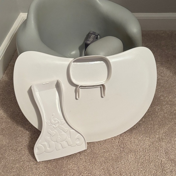Bumbo Gray Baby Seat with White Tray - Picture 2 of 12